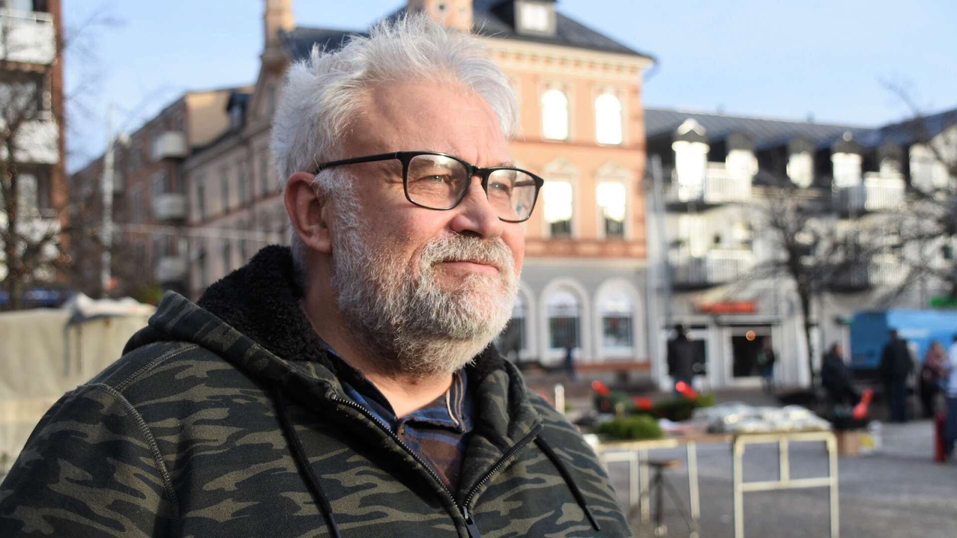 Peppe Eriksson, LP-kontaktens föreståndare och pastor i pingstkyrkan, fortsätter sin kamp mot missbruket och den psykiska ohälsan i Arvika. 