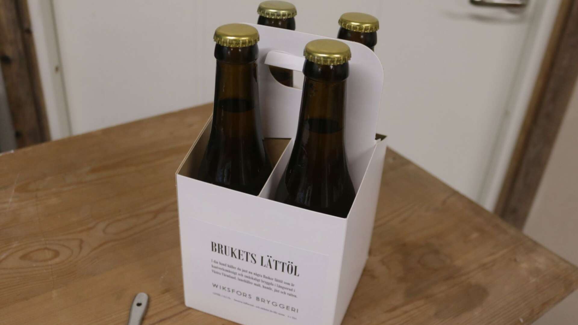 Brukets öl är så populära att de säljs i presentförpackningar i brukets egna butik.