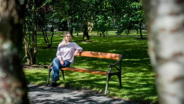 Anna Mossberg trivs med jobbet som parkchef och uppskattar att Karlstadsborna vistas mer i parkerna nu. 