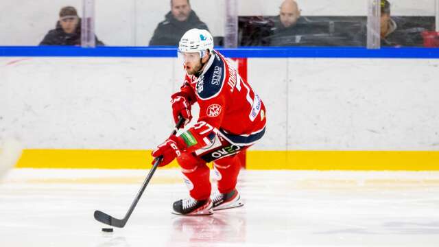 William Johannesson, tidigare i Forshaga IF, har kritat på för hockeytvåan-laget IFK Munkfors.