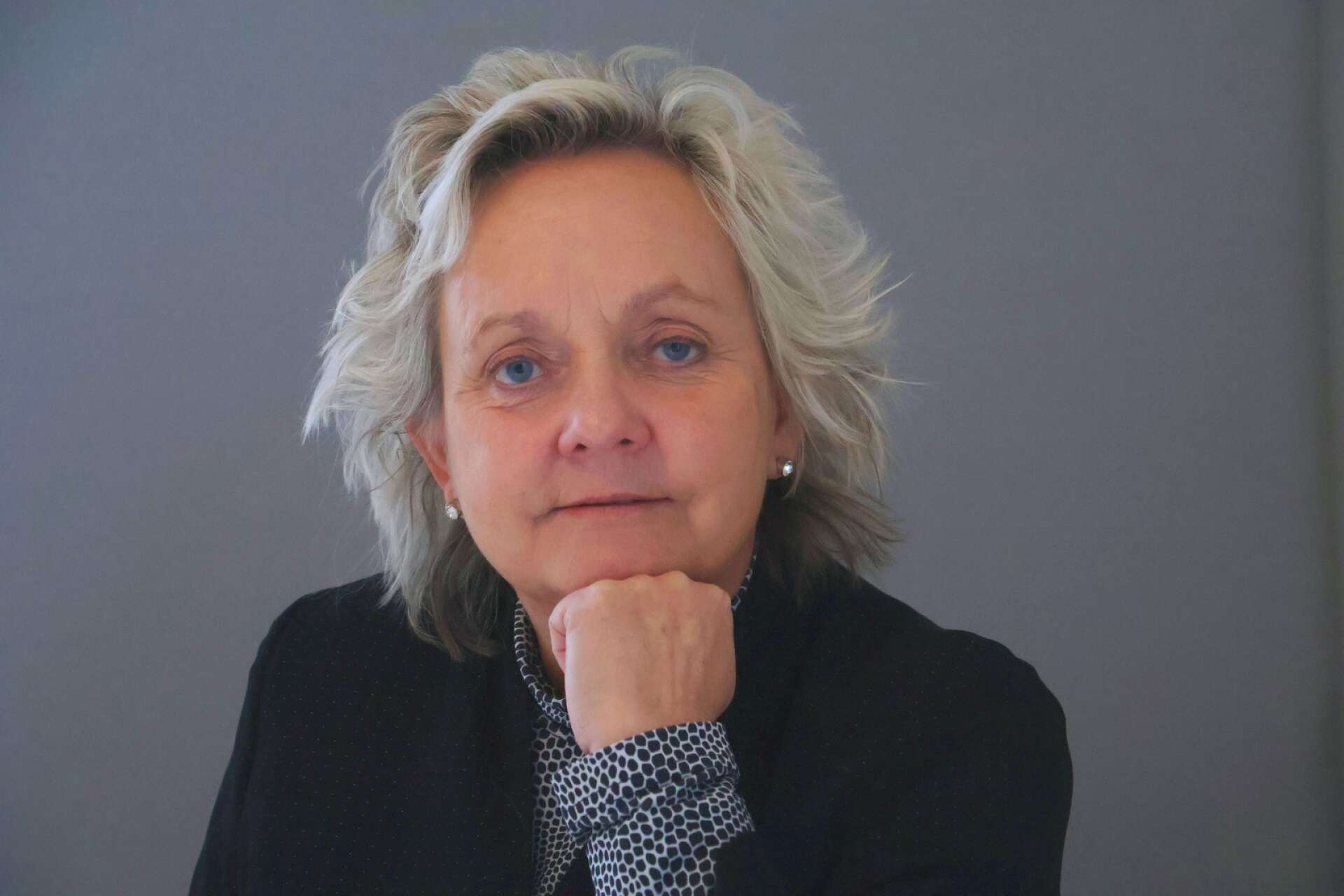 Heli Kittilä, rektor på Bäckeskolan, är skarpt kritisk mot förslaget att flytta mellanstadiet.