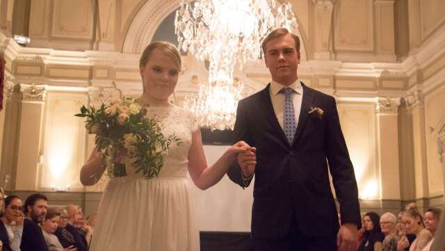 Stylistelever på Drottning Blankas gymnasium höll bröllopsuppvisning på Scandic Billingen.