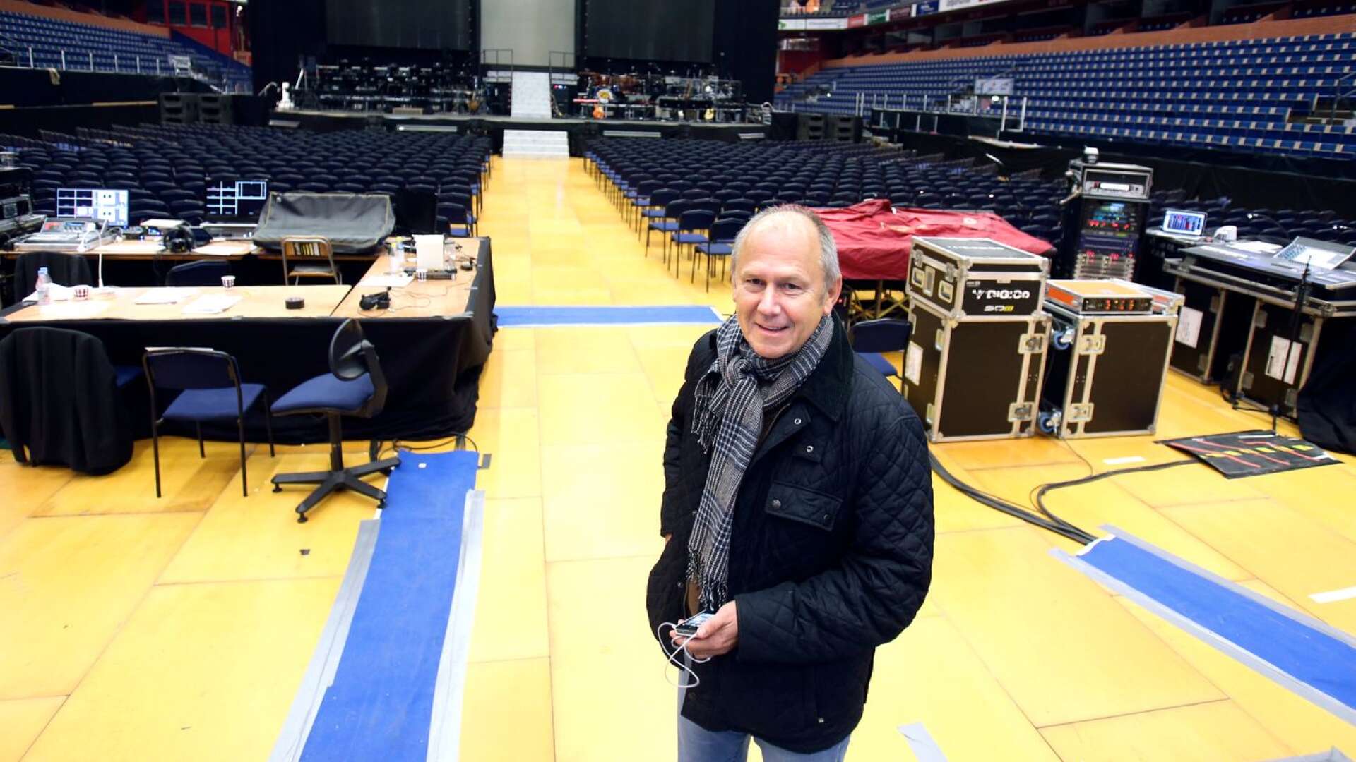 Lennart Åhs, före detta arenachef på  Löfbergs Arena, går in i Karlstad Fotbolls styrelse.