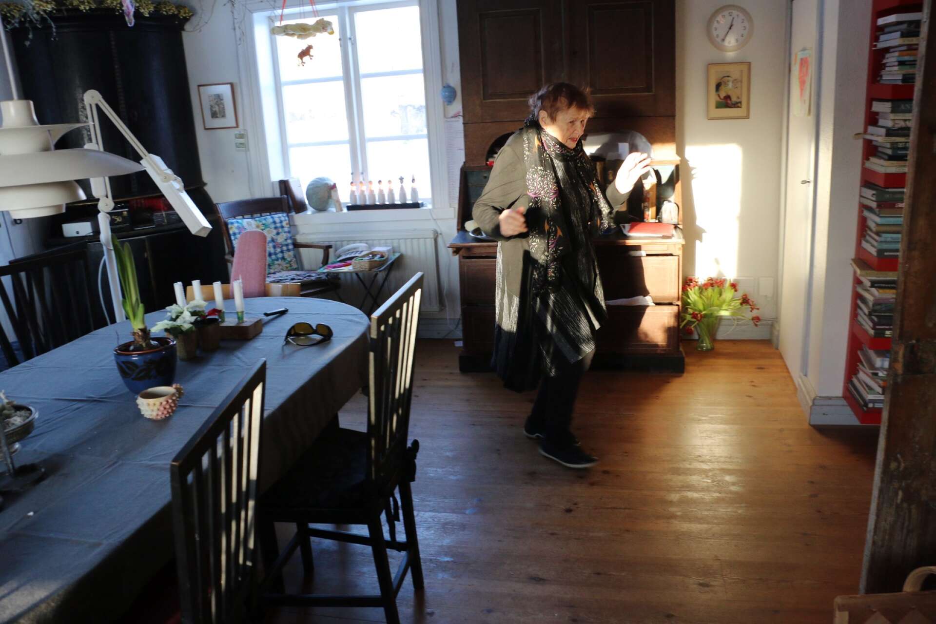 I ett reportage inför sin 100-årsdag dansade Gerd Göran i köket. Nu närmar sig 103-årsdagen och hon har fortsatt att hålla kroppen igång med fri dans.
