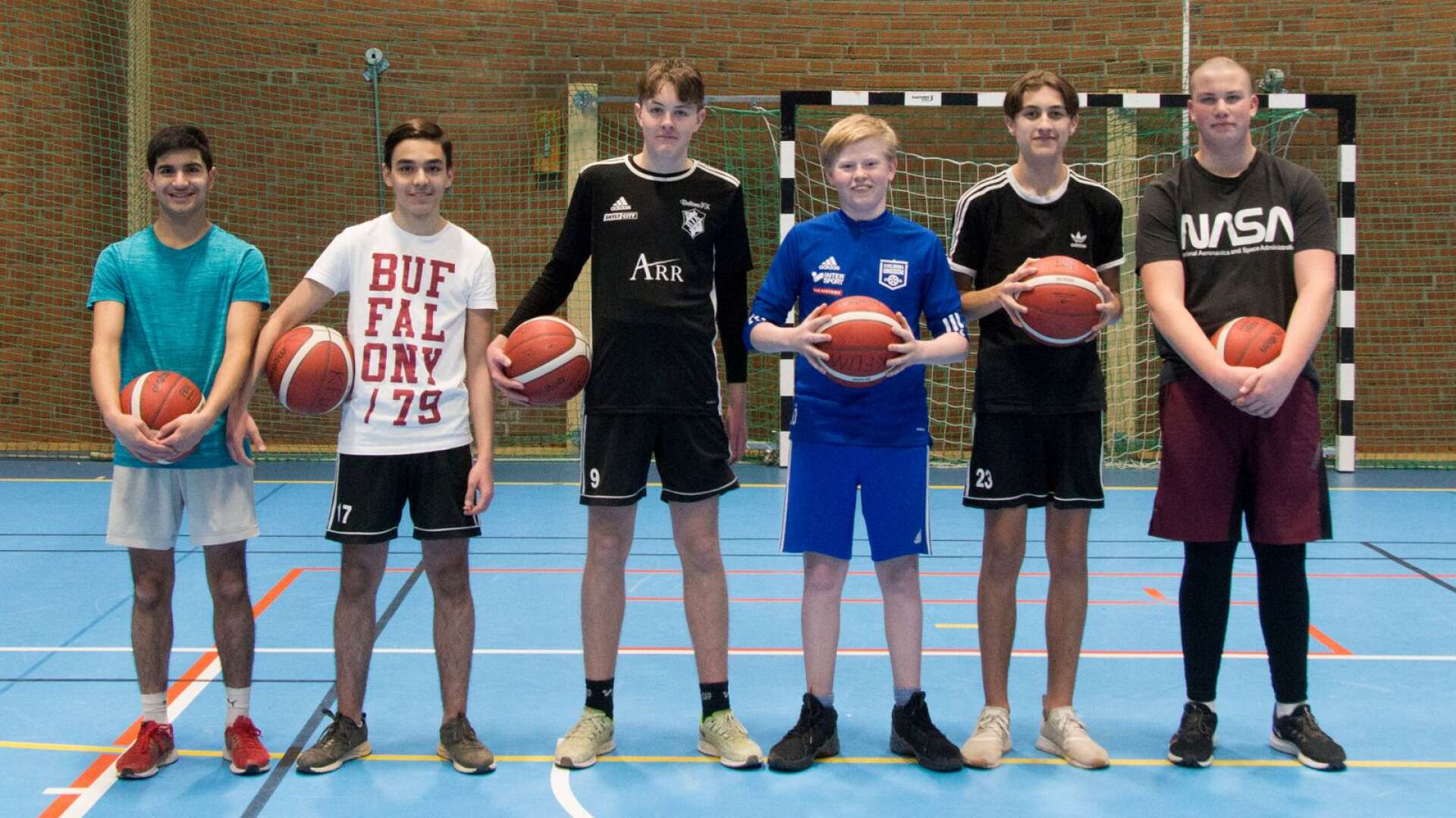 Soheil Mousavi, Ali Hamza, Linus Thornadsson, Liam Örhall, Tim Axelsson och Samuel Berg hoppas kunna utgöra stommen i ett nytt lag i KFUM Karlskoga Basket.