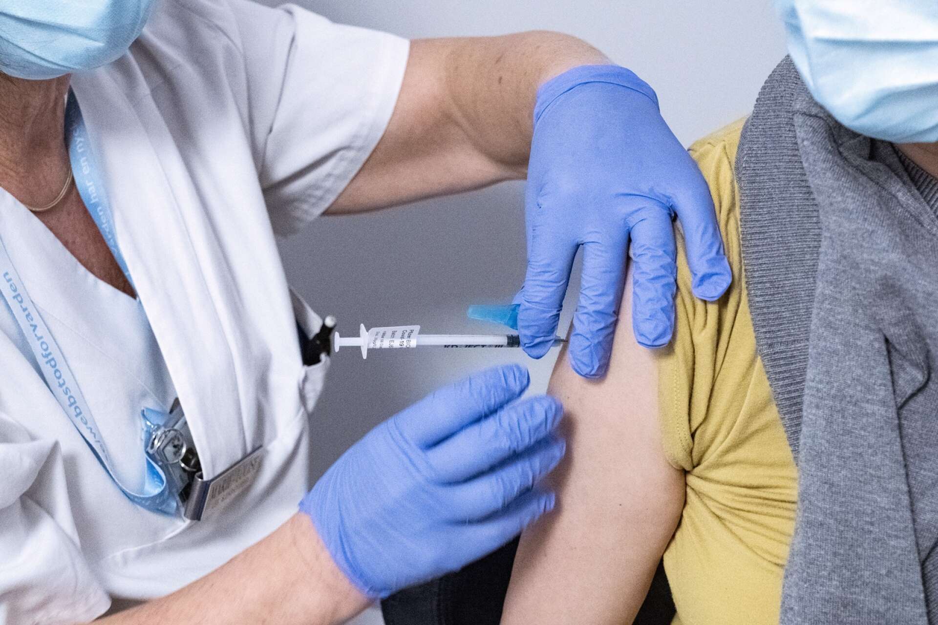 I fas 4 vaccineras alla mellan 18 och 59 år. 