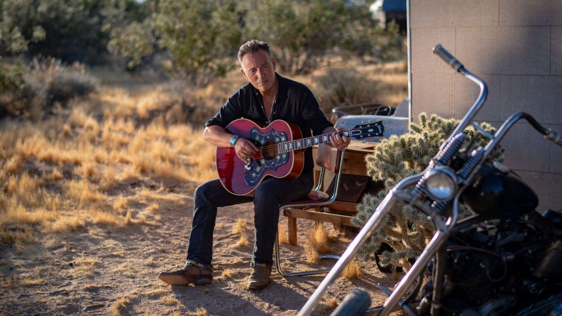 På onsdag, den 4 december, visas en musikfilm där Bruce Springsteen spelar låtarna från sitt senaste album. 