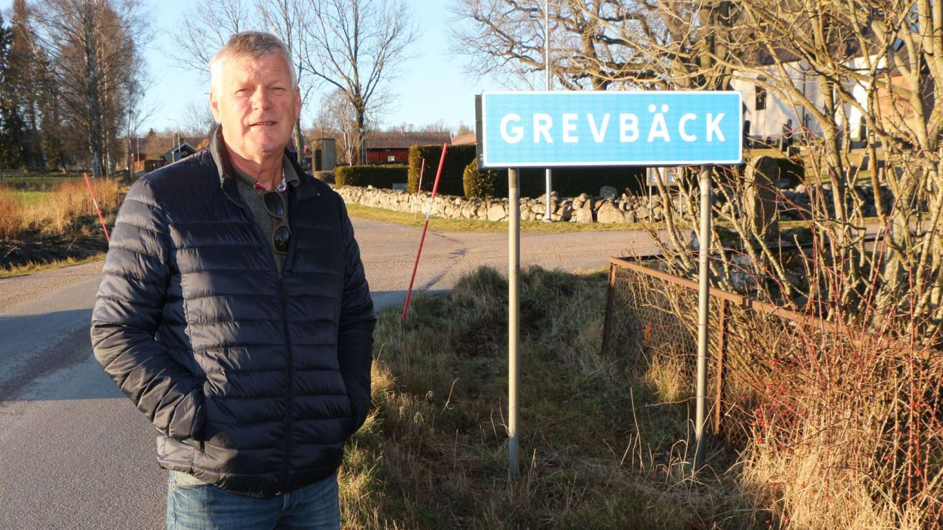 Boende i Grevbäck vill ha kommunalt vatten och Tomas Uvesten har skrivit till kommunen om önskemålet.