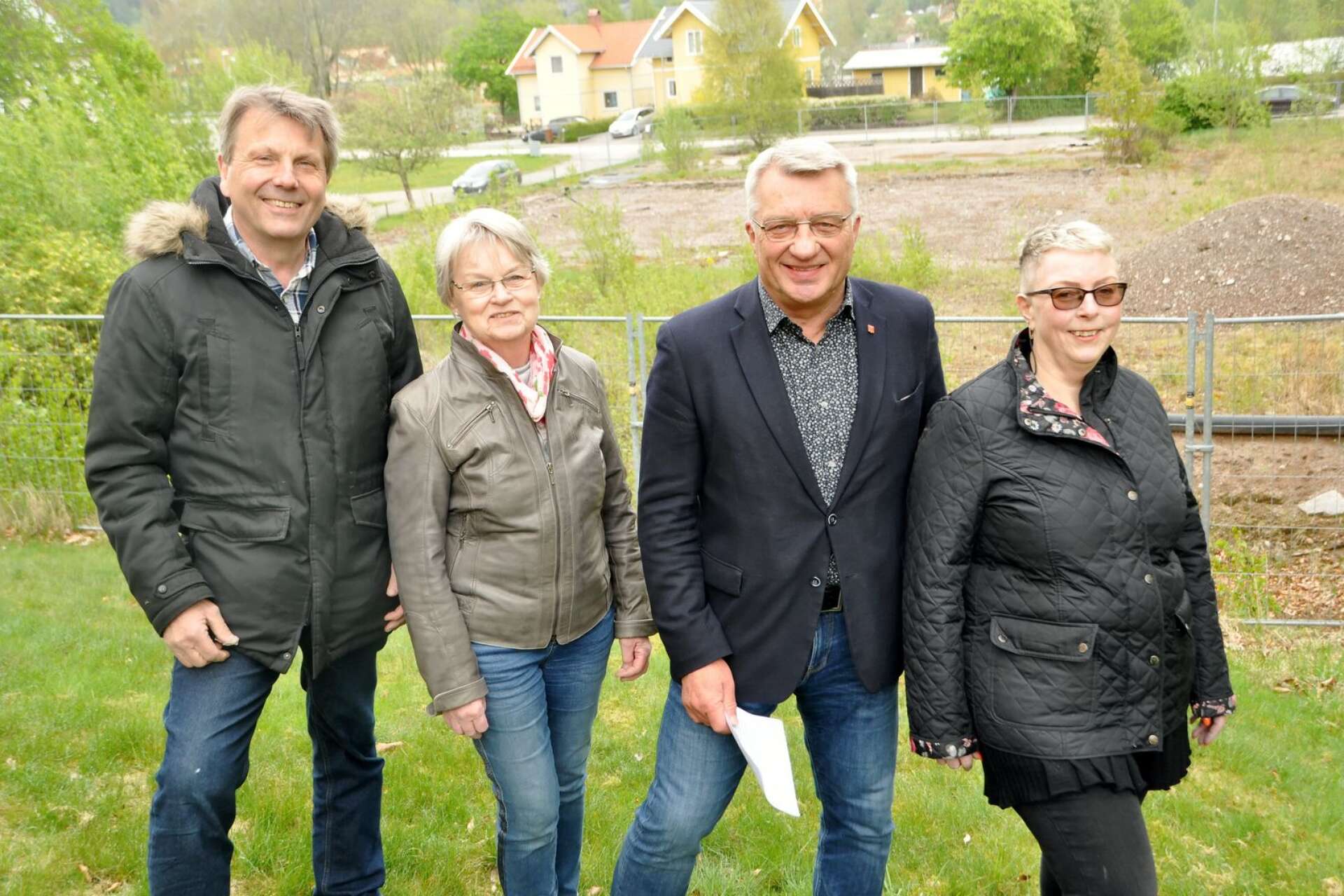 Författarna av inlägget, från vänster politikerna Per Jonsson (C), Anna-Greta Strömberg (KD), Stig Bertilsson (M) och Britt-Inger Sandström (SD).
