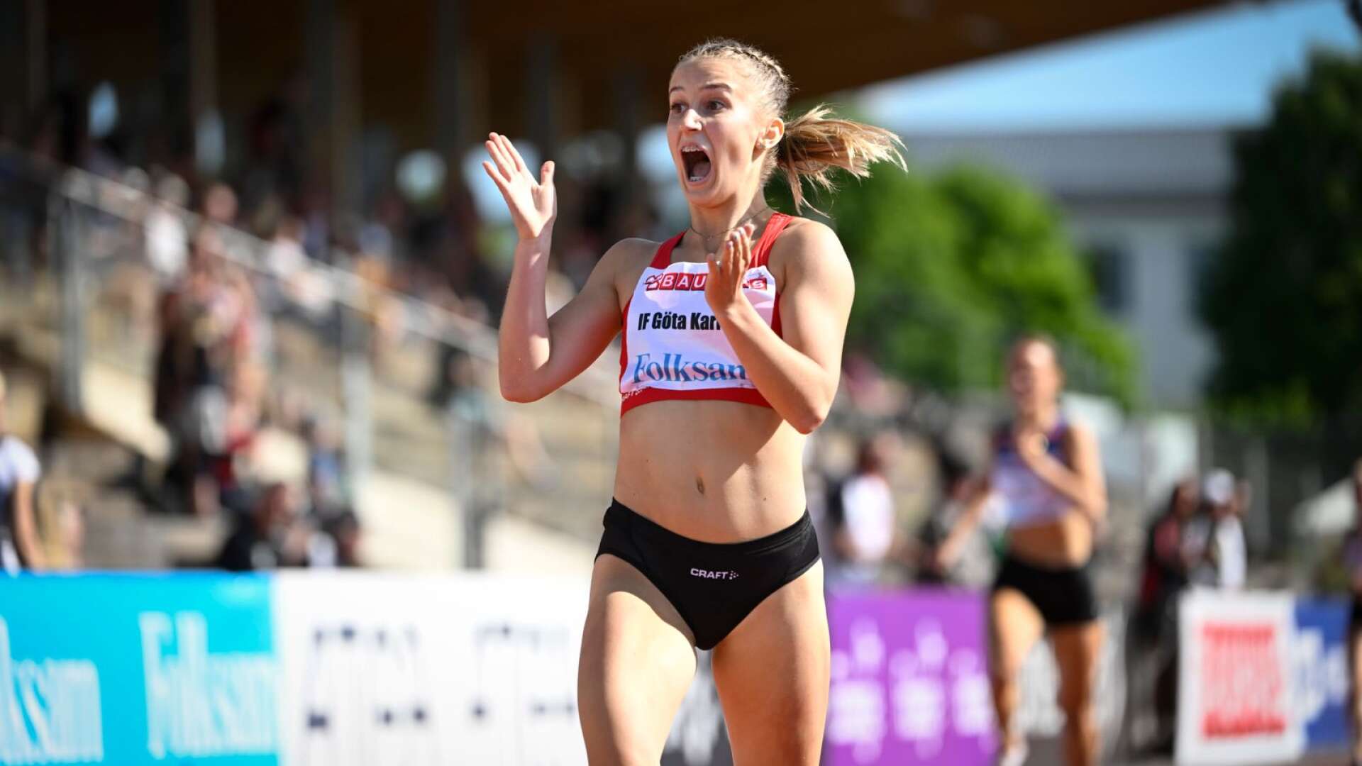 IF Götas Hanna Karlsson vann damernas 400 meter häck på nytt personbästa 58,36 sekunder. 