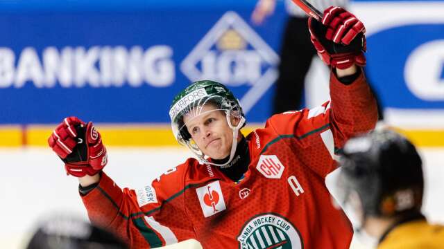 Max Friberg kvitterade till 2–2 för Frölunda i den första semifinalen mot Luleå i Champions Hockey League.