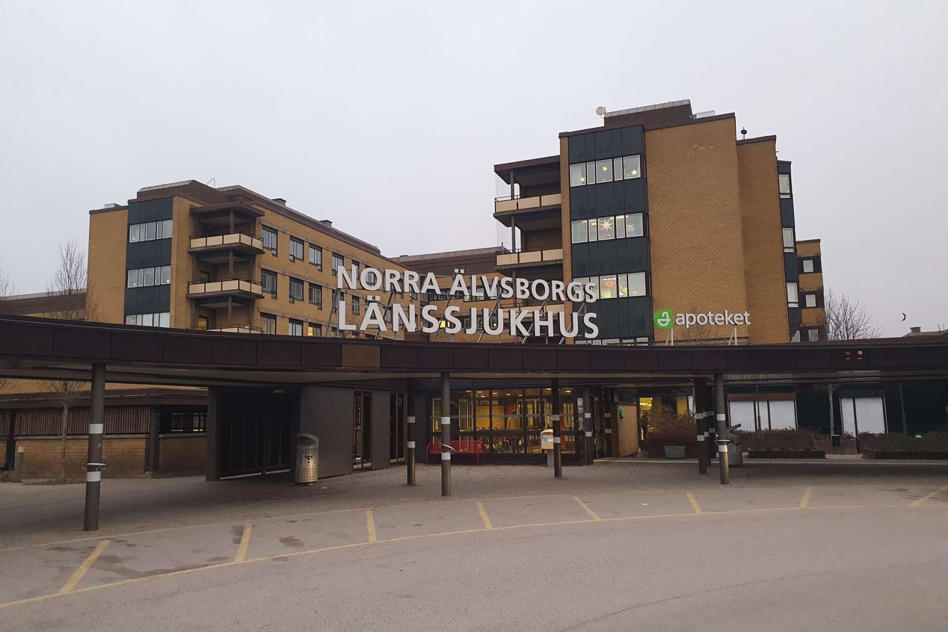Näl och Uddevalla sjukhus överger det tidigare stabsläget och återgår till stabsläget.