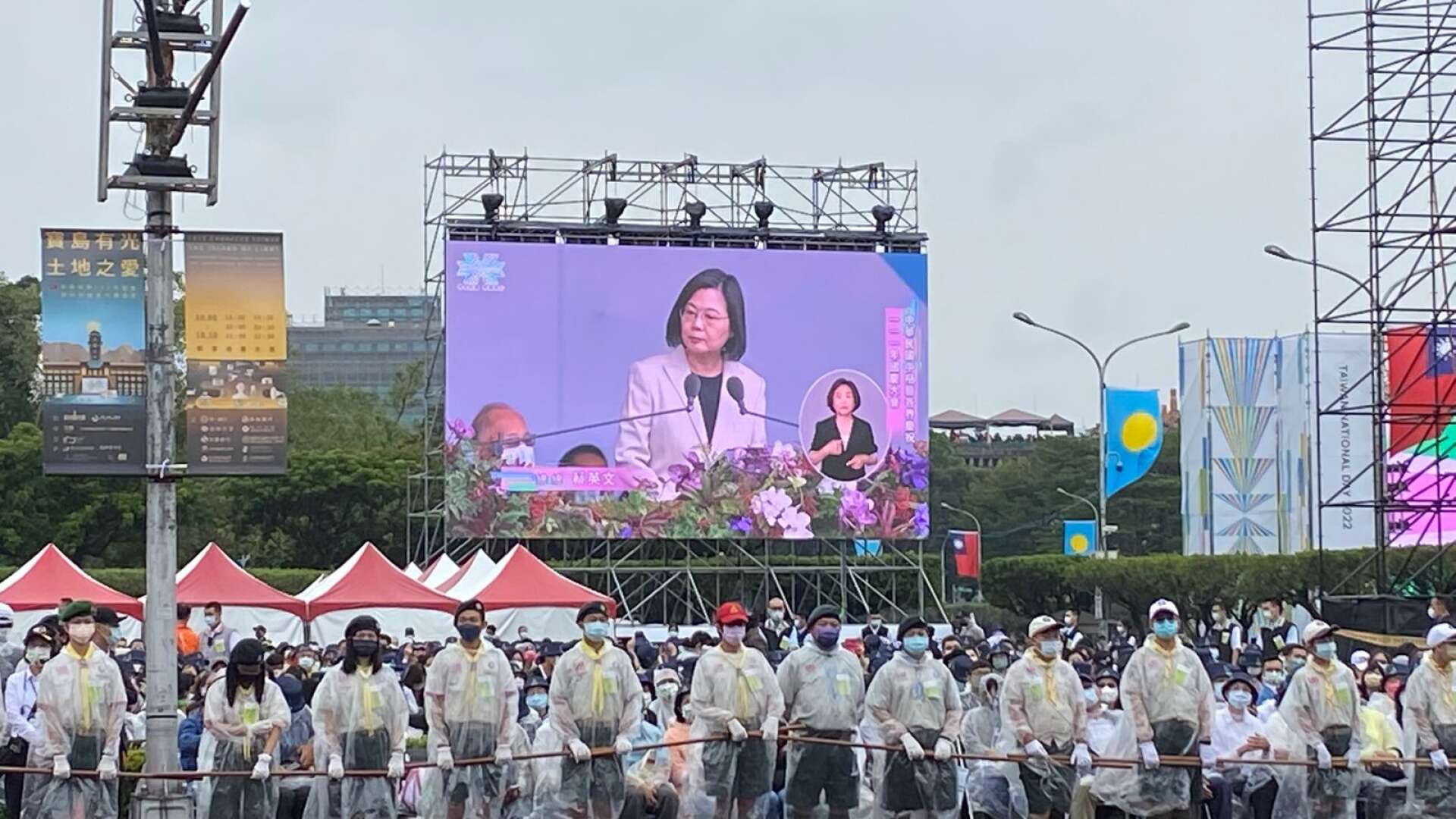 President Tsai håller tal på Taiwans nationaldag.