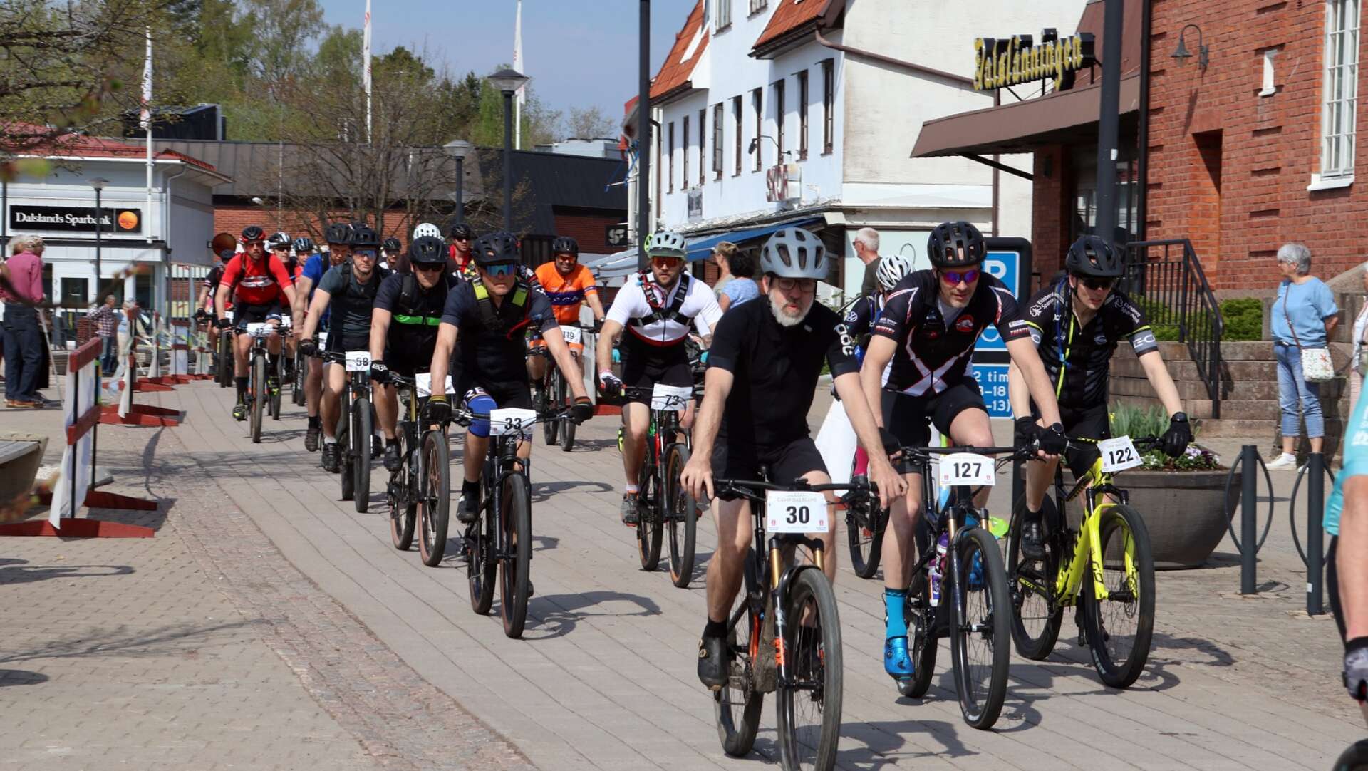 Cykelloppet Dalsland X-Country upplaga 2023. Starten går från Nygårdstorget. 