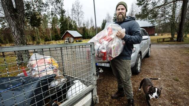 Jonas Laritz från Kristinehamn startade eget företag förra året som hämtar och återvinner andras skräp.