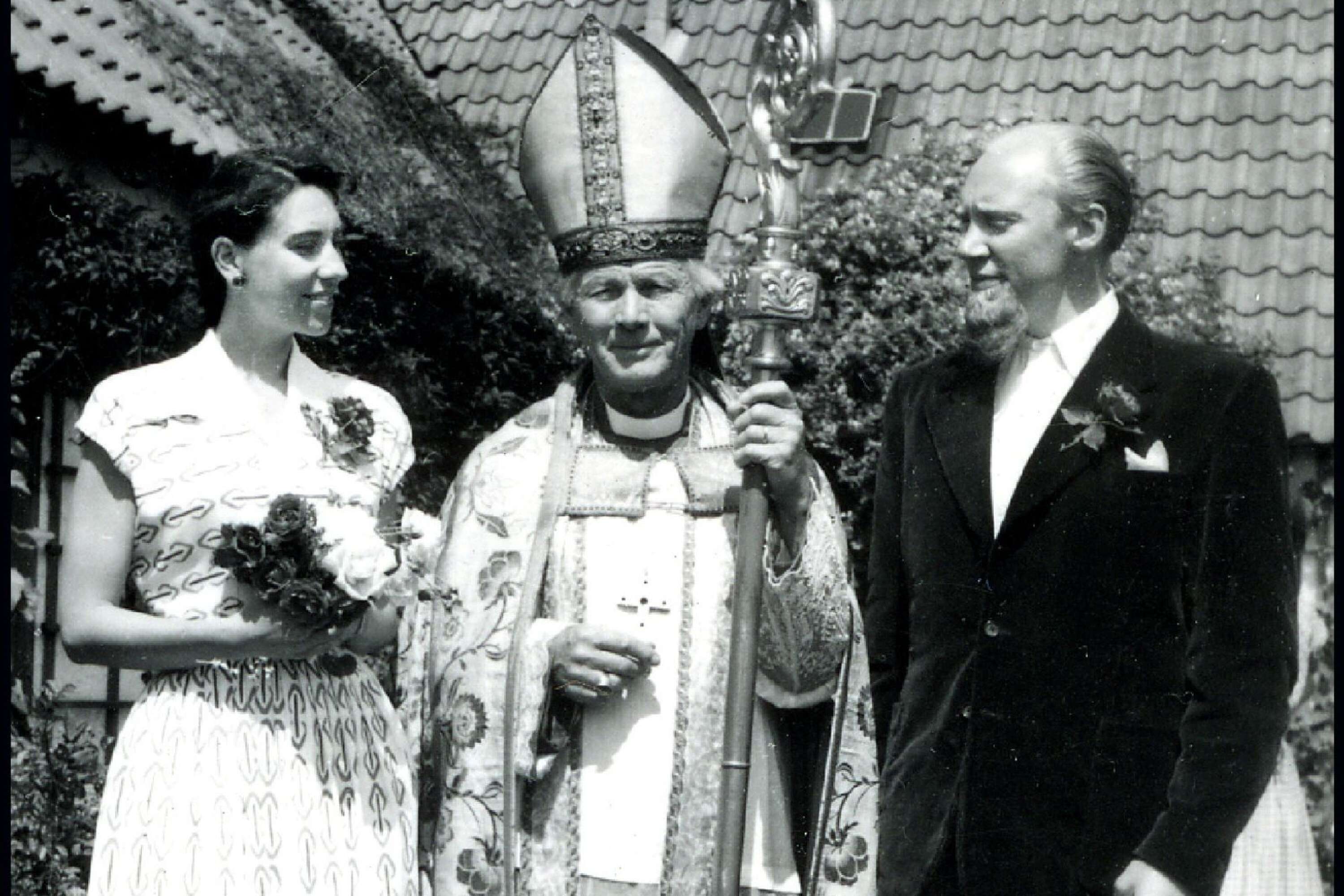 1951 gifte sig Eva och Alf i Dammark, två gånger. Först i Svenska kyrkan och några dagar senare i den Liberala katolska kyrkan på Lolland. Vigselförrättare var den danske biskopen Otto Wiking.