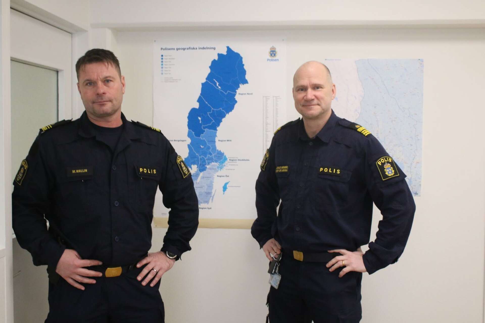 Magnus Wallin tillträdde i början av året som ny chef på polisstationen i Säffle. Här är han tillsammans med Jonas Wendel, chef för polisområdet där Säffle, Arvika, Årjäng och Eda ingår.