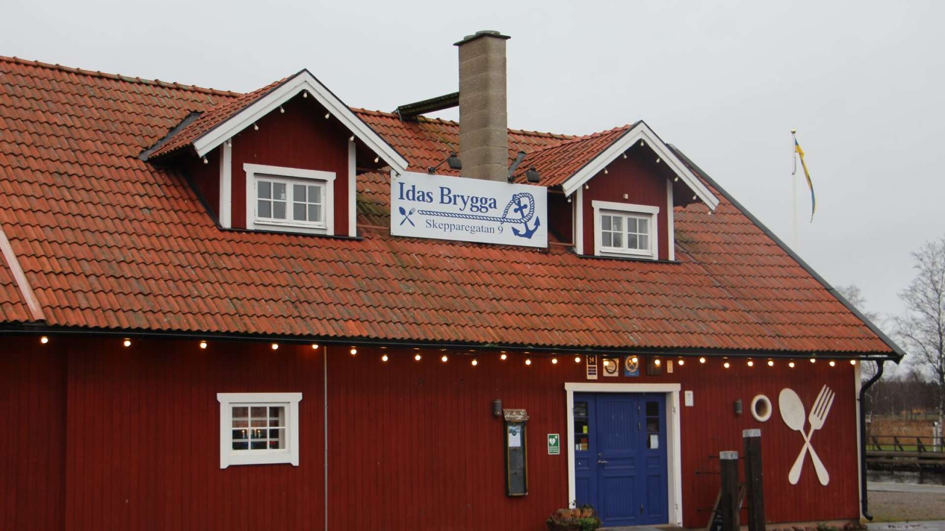 Idas brygga har sin restaurang vid kanalen i Karlsborg.