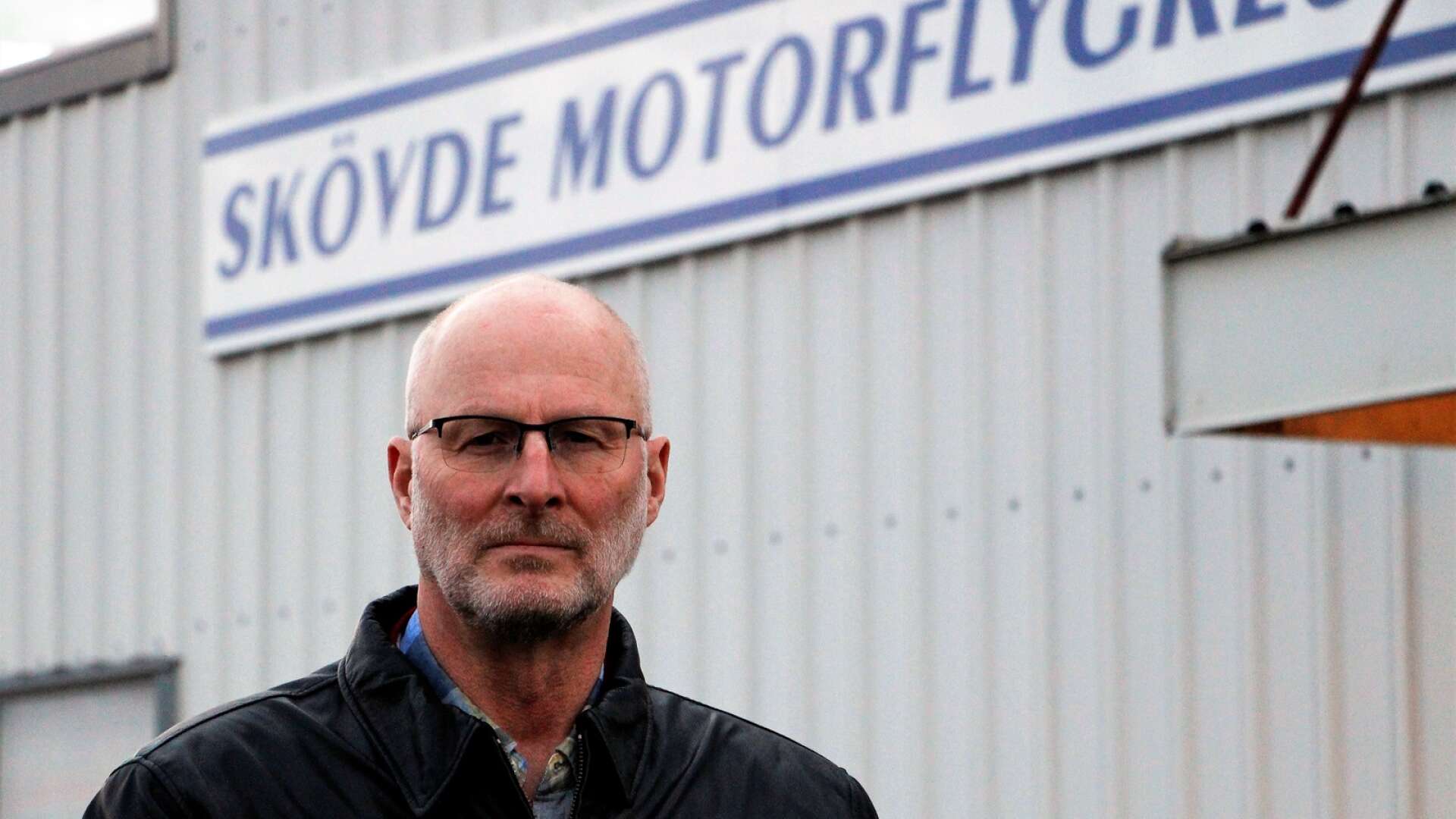  Tomas Kraft, Skövde motorflygklubb är tveksam till förslagen från Skövde och Falköping om en ny flygplats.