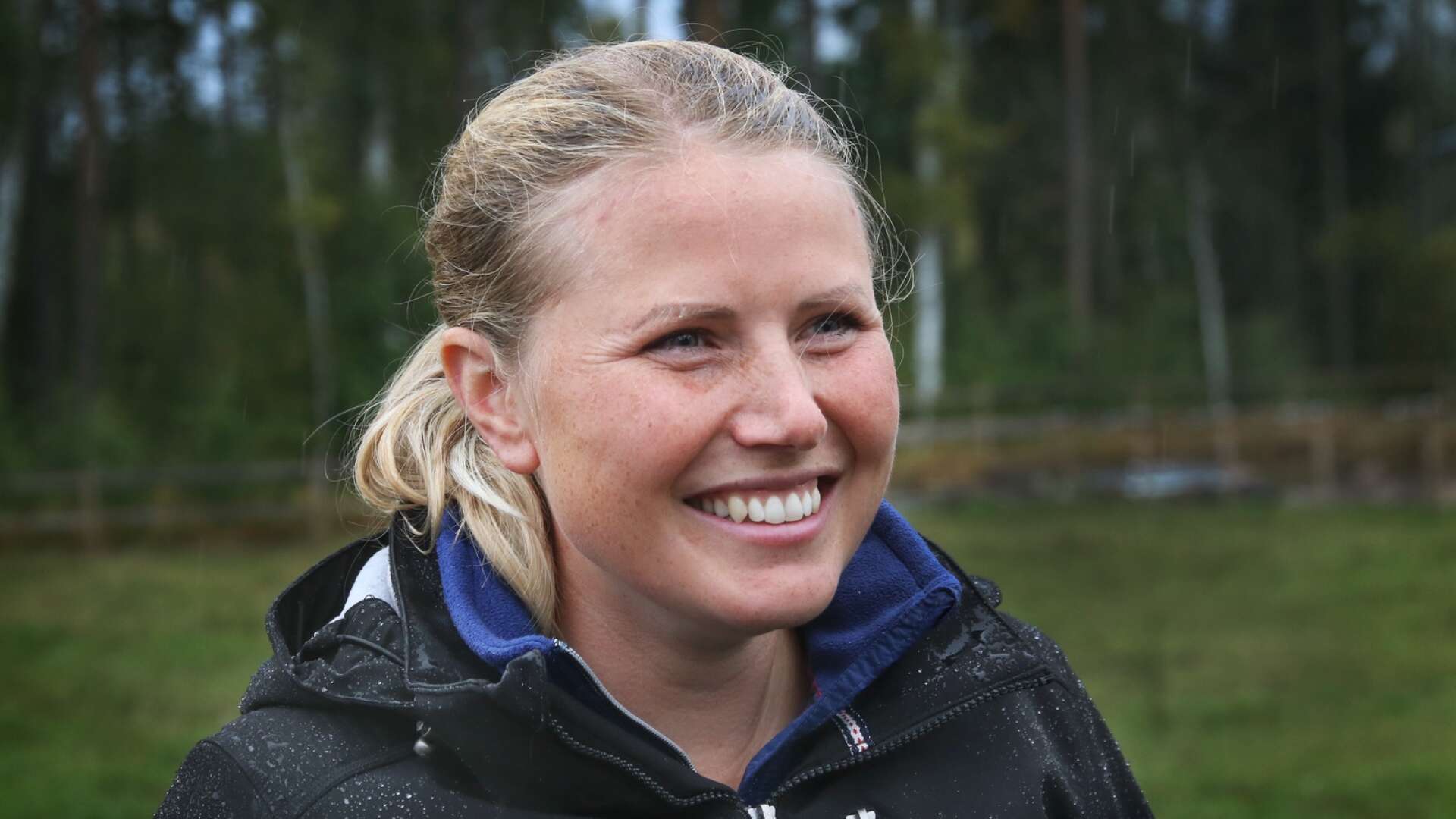 Amanda Staam ska under det kommande året få hjälp och utbildning av Svenska ridsportförbundet i sin fälttävlanssatsning.