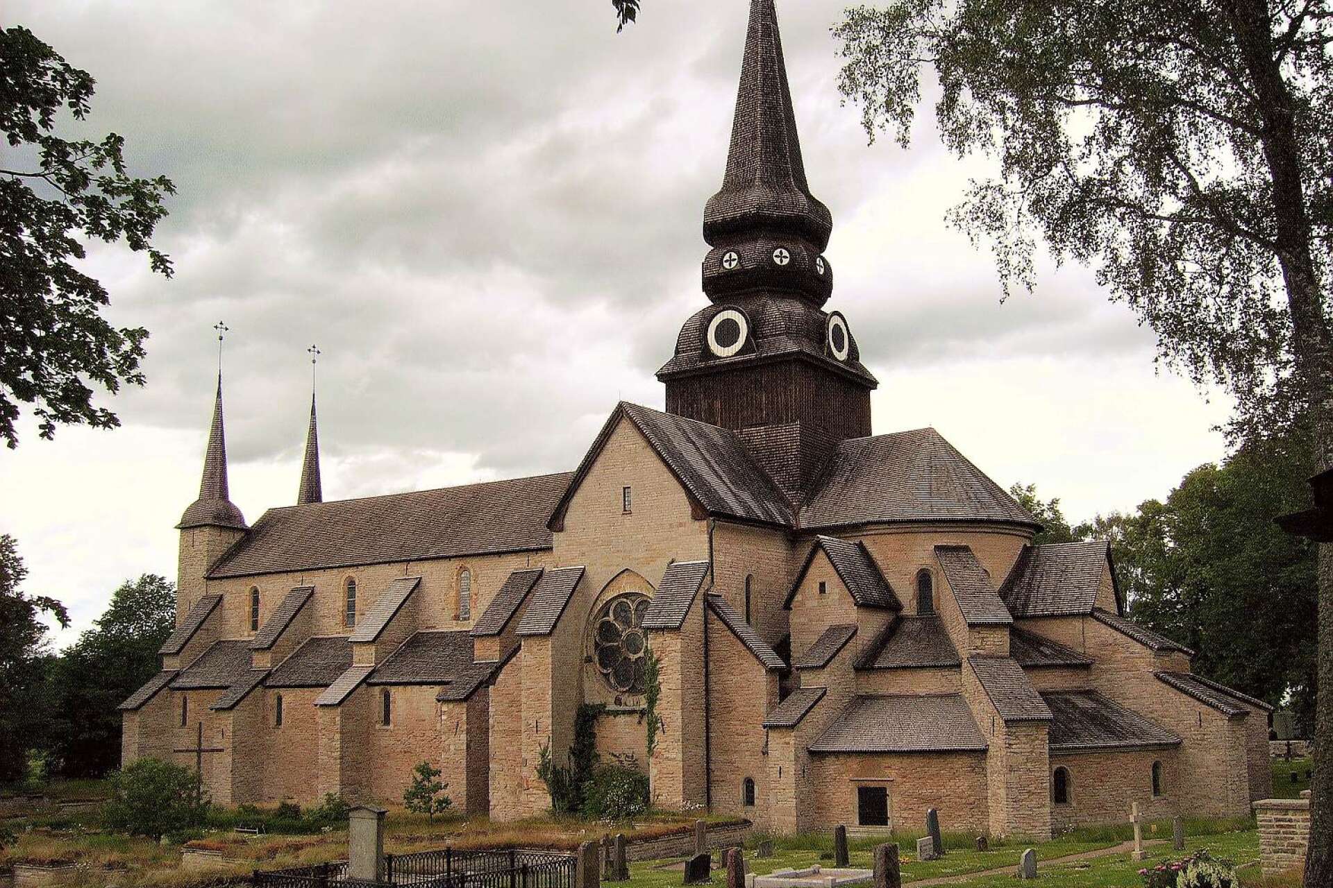 Klosterkyrkan är en pampig sådan där man känner historiens vingslag.