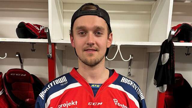 Oliver Henriksson är tillbaka inom ishockeyn. 