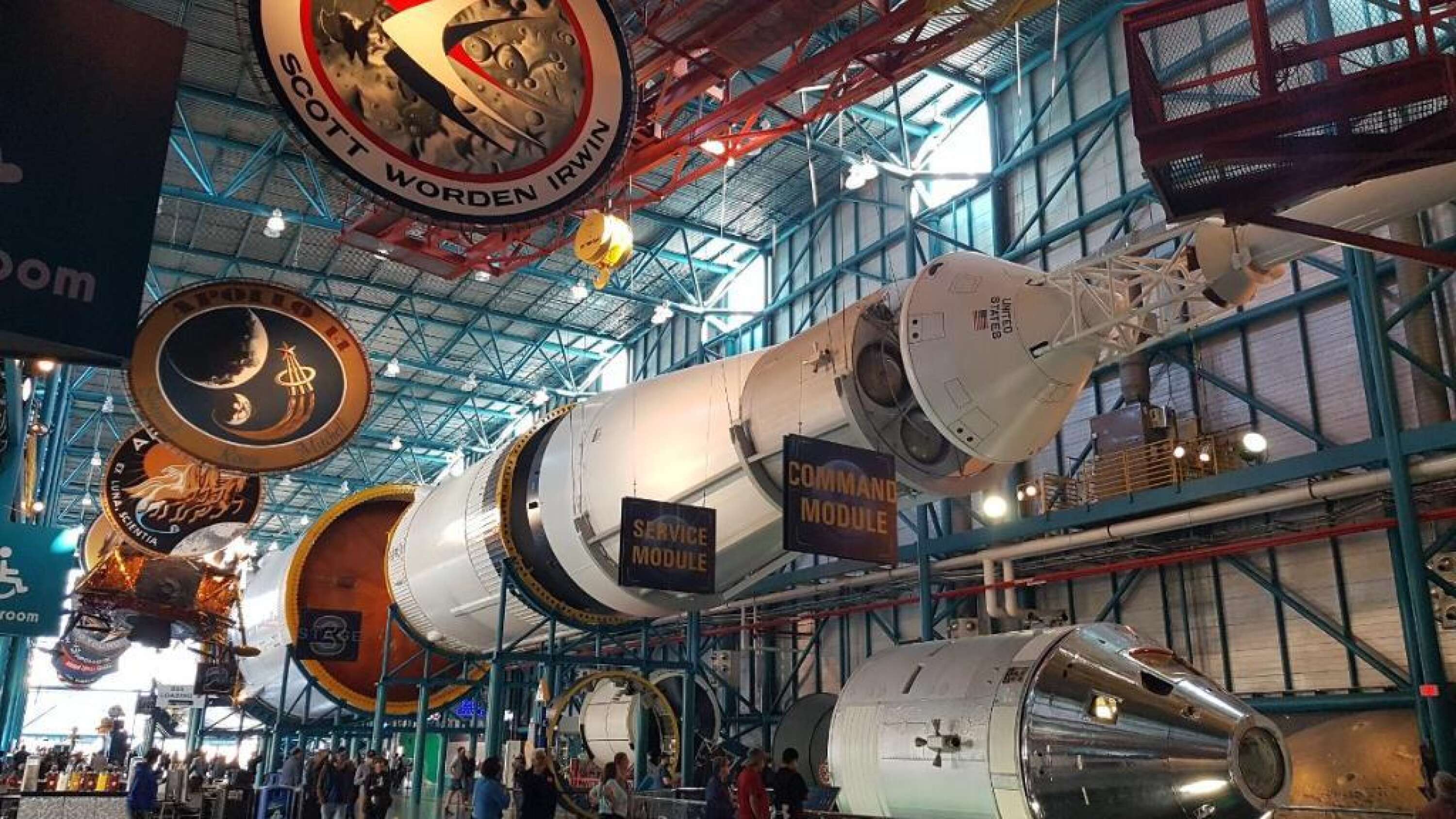 Saturnus V-raketen uppvisad på Kennedy Space Center i Florida.