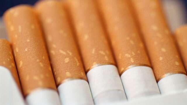 En Mellerudsbo döms för att ha sålt smuggelcigaretter i sin butik – men också för att ha antastat två tonårsflickor./GENREBILD