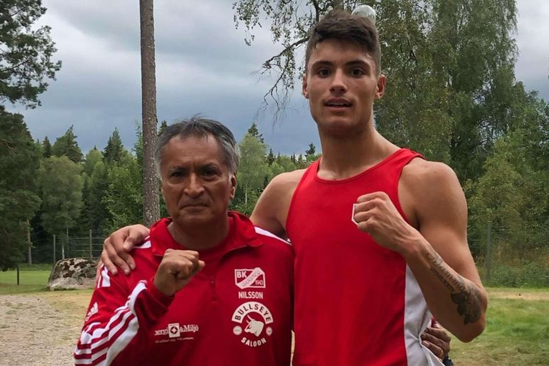 Albin Smajli, här tillsammans med tränaren José Nilsson, blev utsedd till bästa ungdomsboxare.