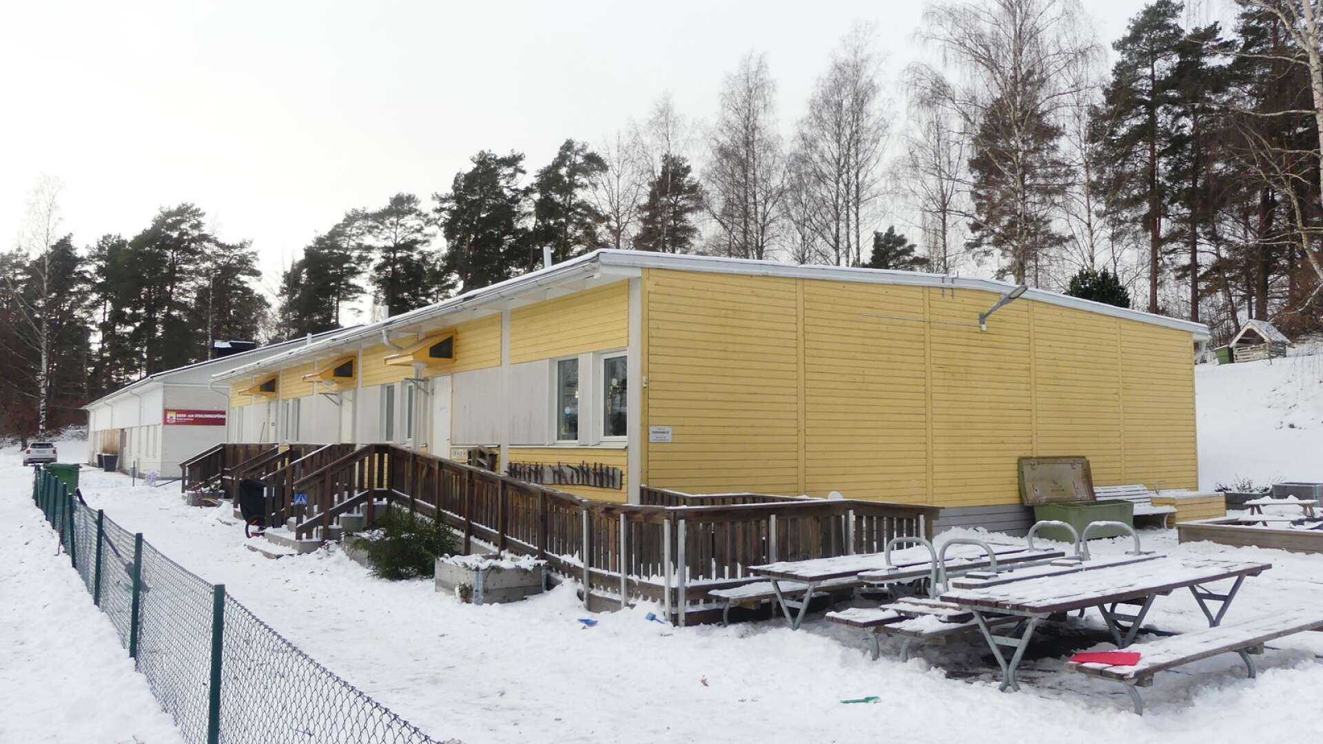 Friluftsfrämjandet Åmål-Säffle kritiserar kommunens planer på att avveckla Villebergens förskola.