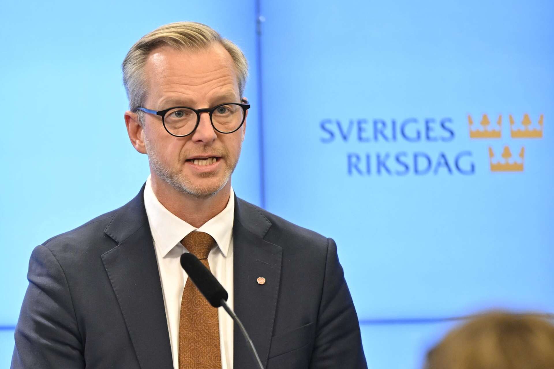 Socialdemokraternas ekonomiskpolitiska talesperson Mikael Damberg presenterade i dagarna partiets skuggbudget. 