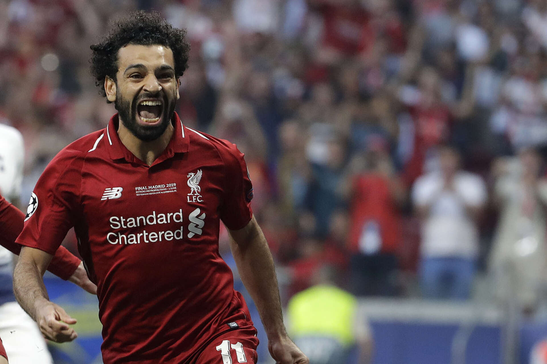Liverpools Mohamed Salah firar 1–0 efter bara två minuter i Champions League-finalen.