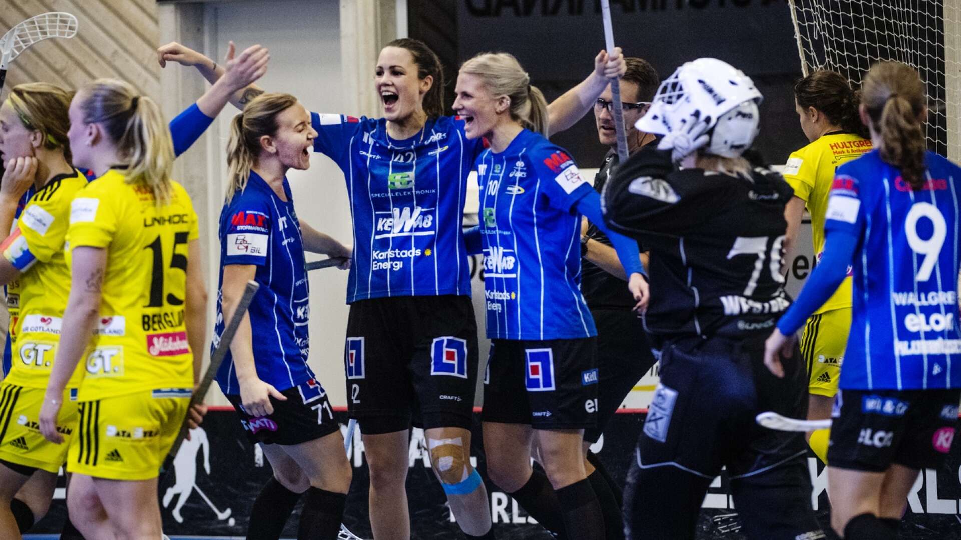 KIBF-spelare från vänster: Adina Augustsson, Linnea Juhlin, Nathalia Vikström och Linnéa Wallgren (nummer 9).