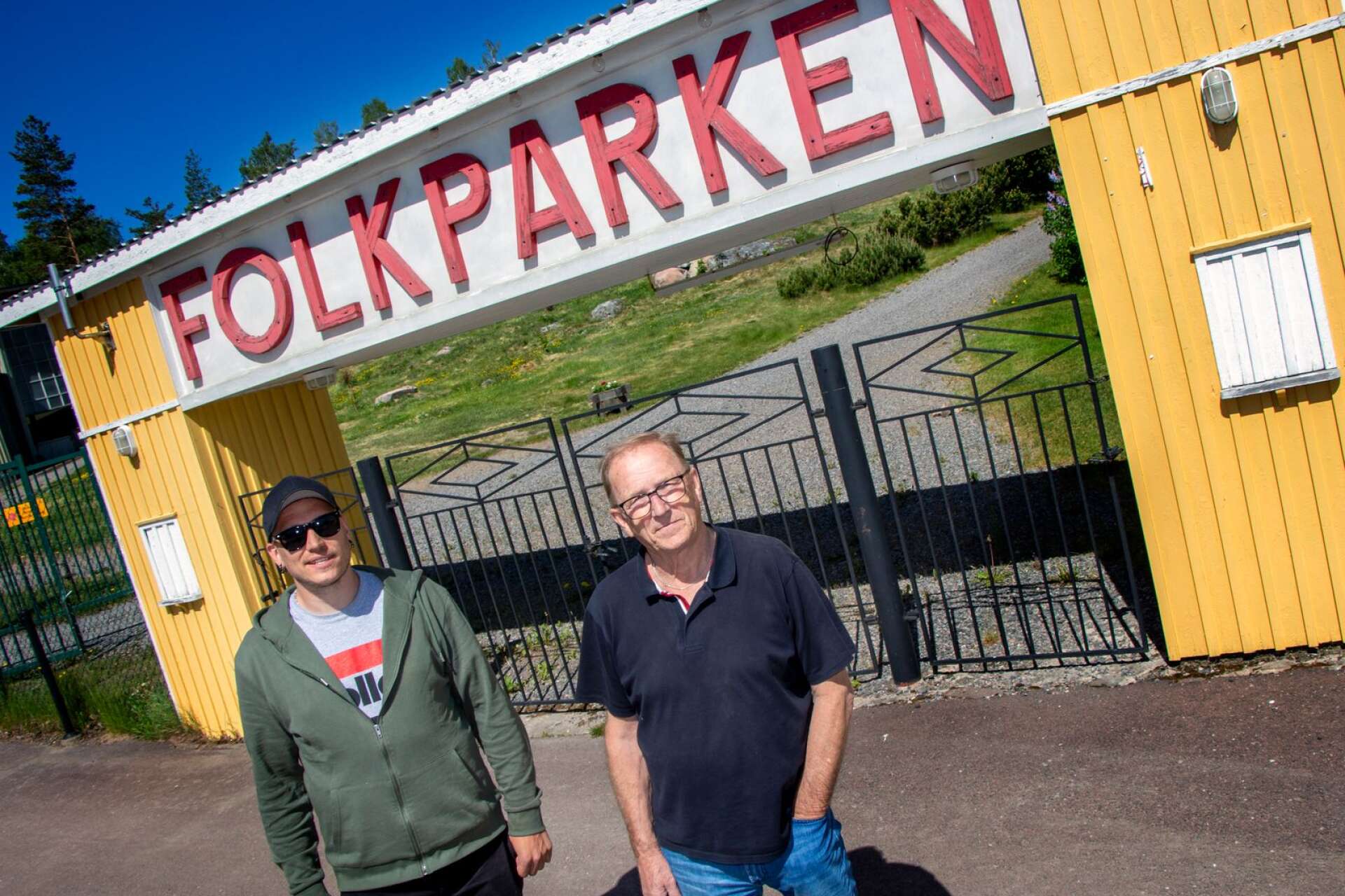 Mathias Alexandersson, 30, och Sune Håkansson, 79, har ett stort engagemang för folkparken. 