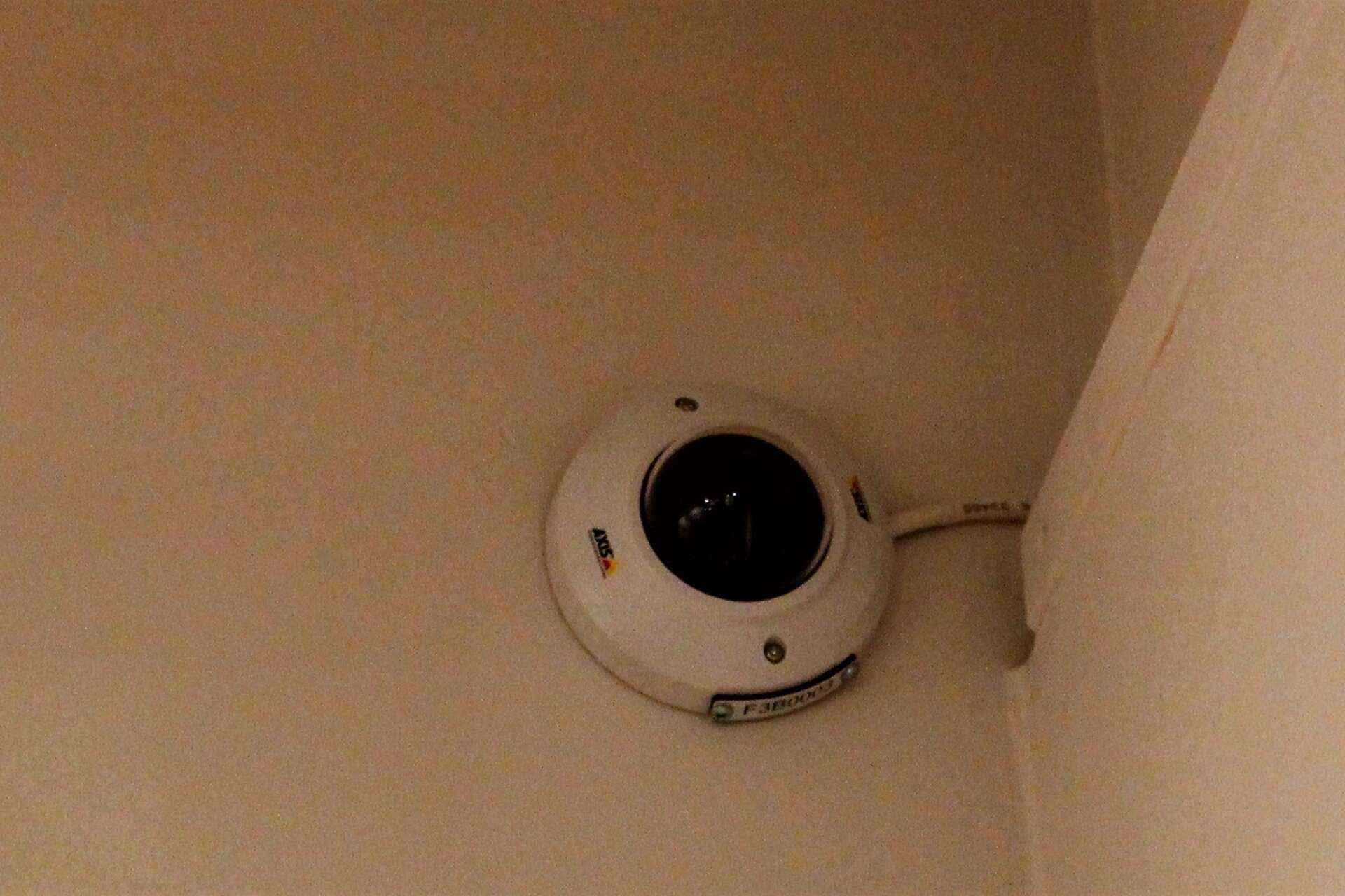 En av de kameror som har installerats i konstmuseet.