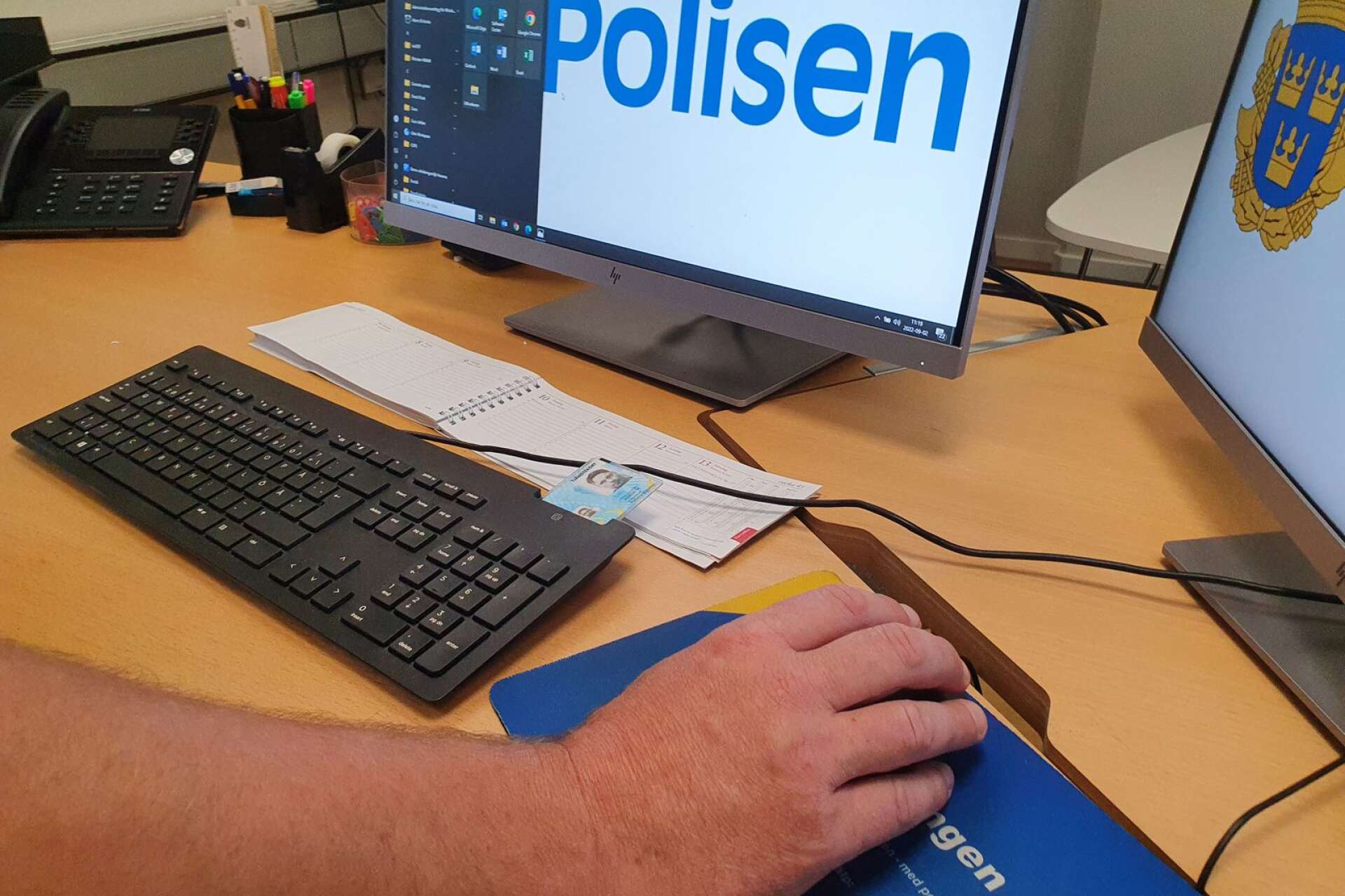 Polisen i Säffle har fått in en anmälan om stöld av en släpkärra i Svanskog.
