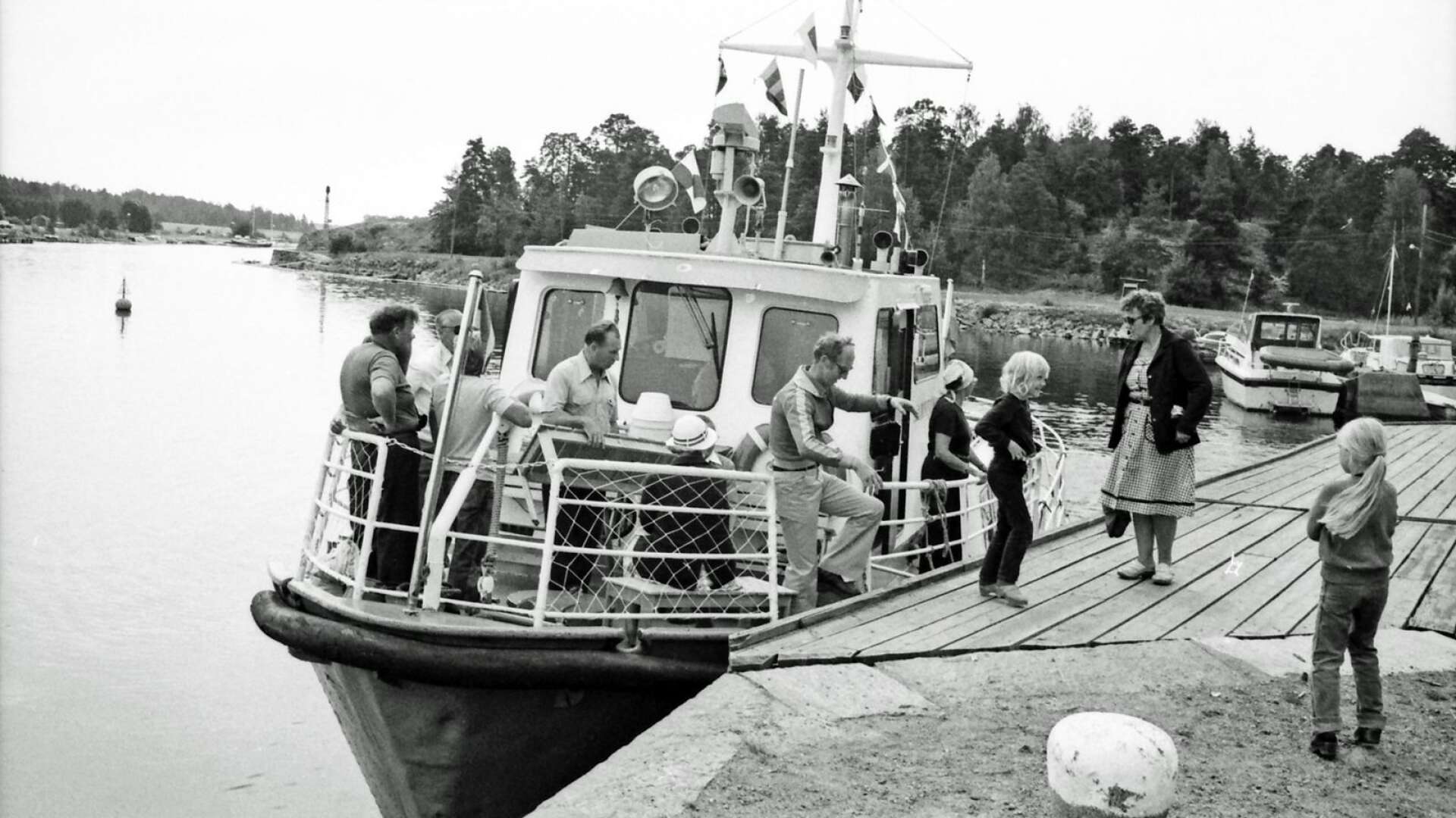 Sommaren 1980 var det m/s Hamnfjord som man kunde göra båtturer med från Säffle. Wilhelm Sahlning var skeppare på den passagerarbåten. Det blev dock en ganska kort sejour i Säffle. 