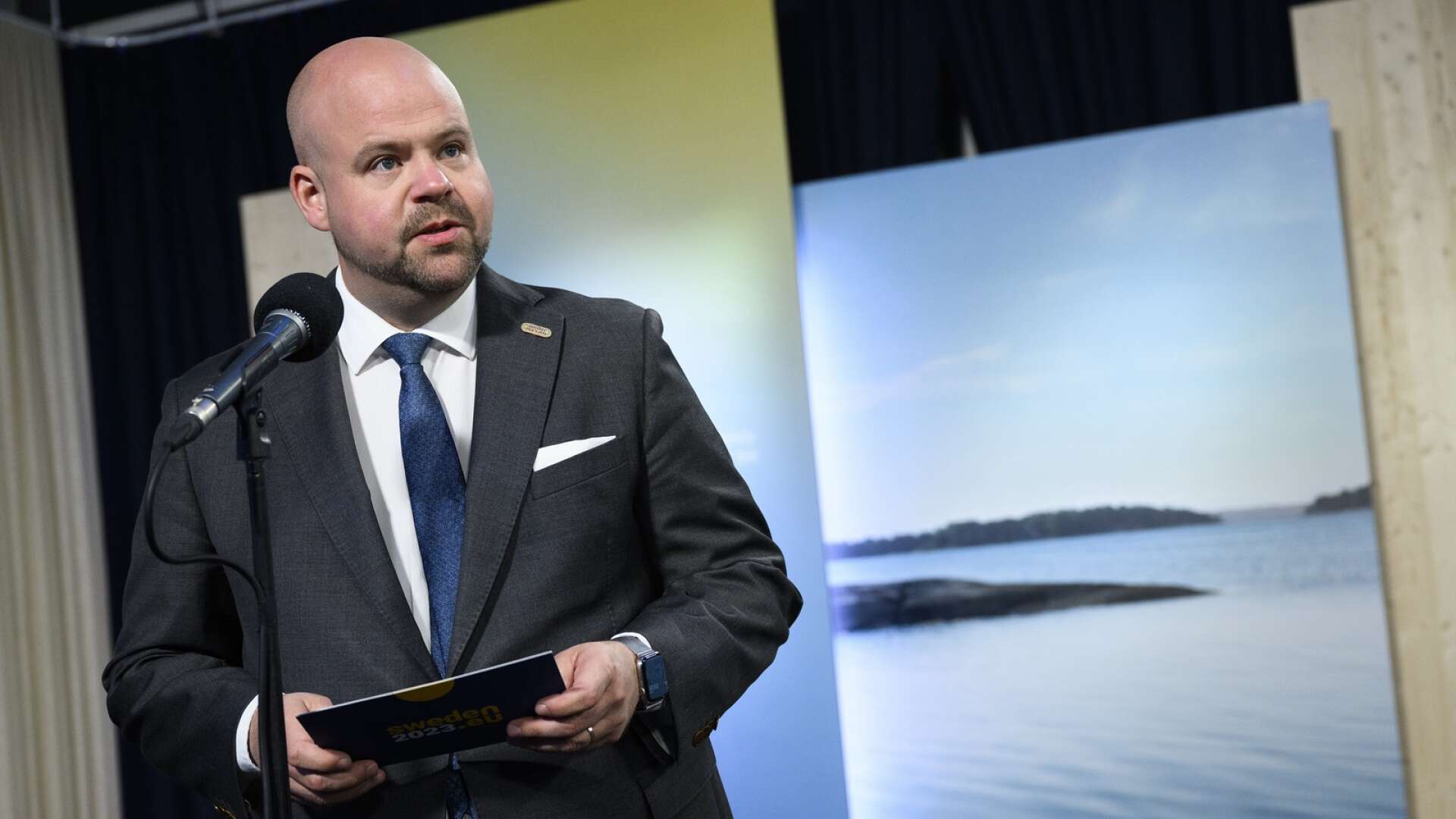 Landsbygdsminister Peter Kullgren (KD) har gått ut med att han hellre vill se en ökad köttproduktion i Sverige, skriver Edel Irén Lappin.