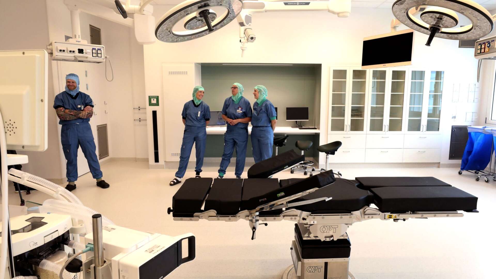 Operationssalarna i den nya sjukhusutbyggnaden togs i bruk redan den 24 oktober. Nu är det i stort sett bara akutmottagningarna kvar som ska flytta in i de nya lokalerna. (Bilden på operationssalen tagen i ett tidigare sammanhang)