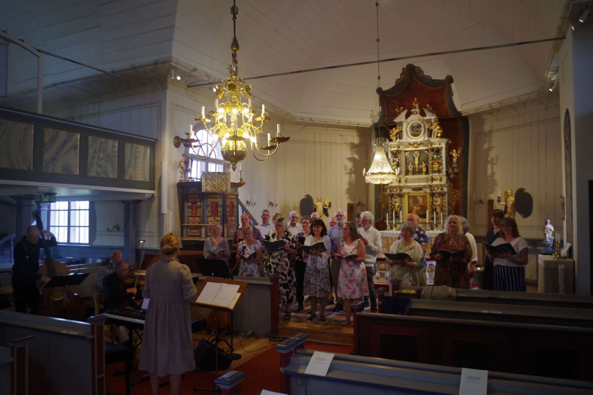 Folkmusikmässa i Långseruds kyrka.
