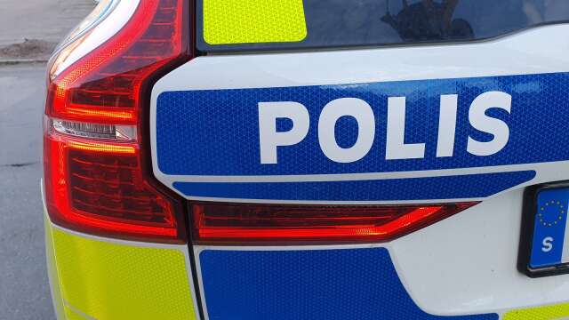  Två kvinnor  misstänks för brott efter att bilen de färdades i stoppades i Bengtsfors.