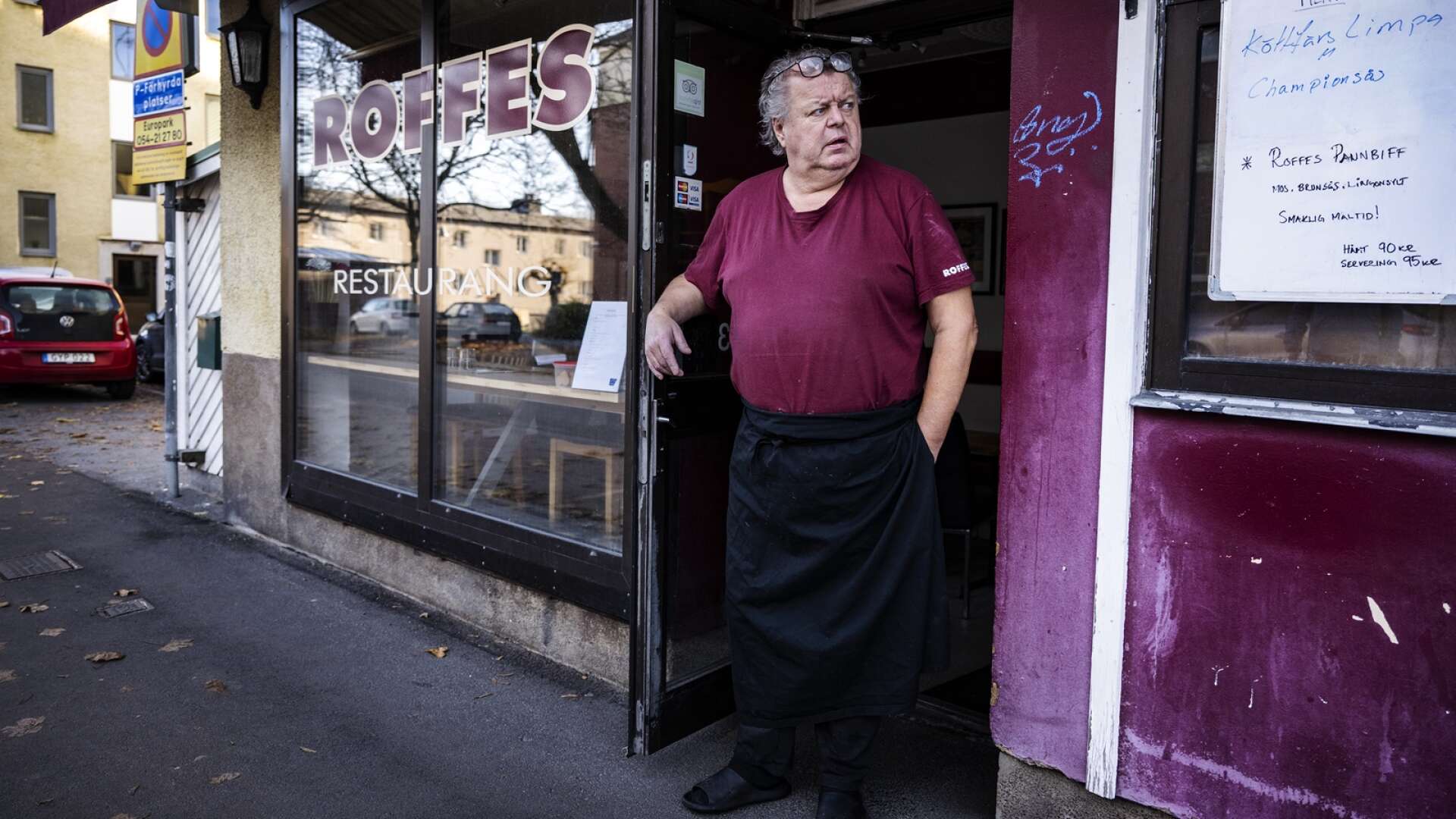 Det är betydligt lugnare utanför Roffes restaurang i Viken sedan tunneln stängdes, konstaterar ägare Bengt Olofsson.