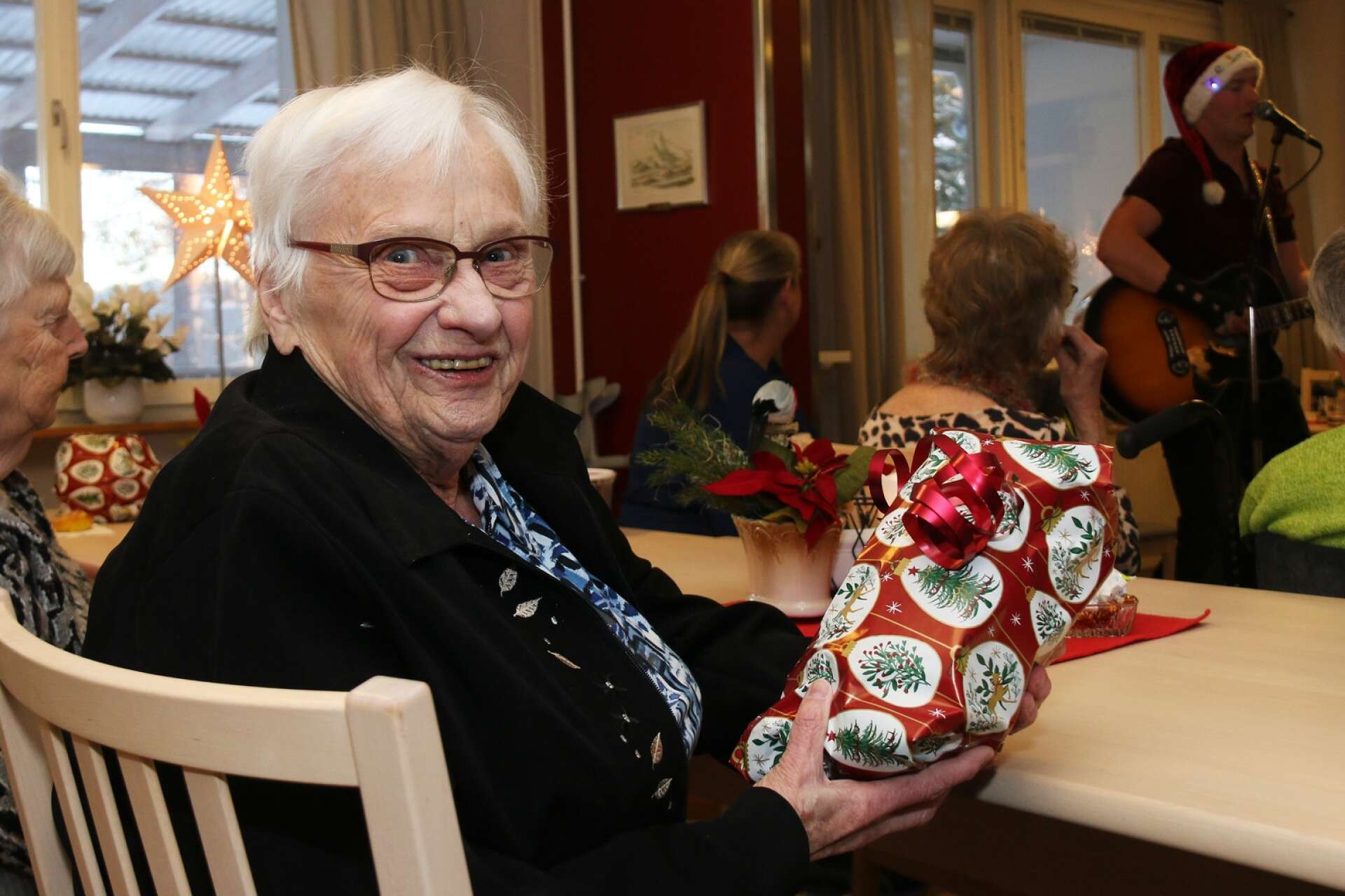 Birgit Dahlin hade sett fram emot tomtarnas besök i flera veckor, men tycker annars att julen är mest för barnbarnsbarnen.