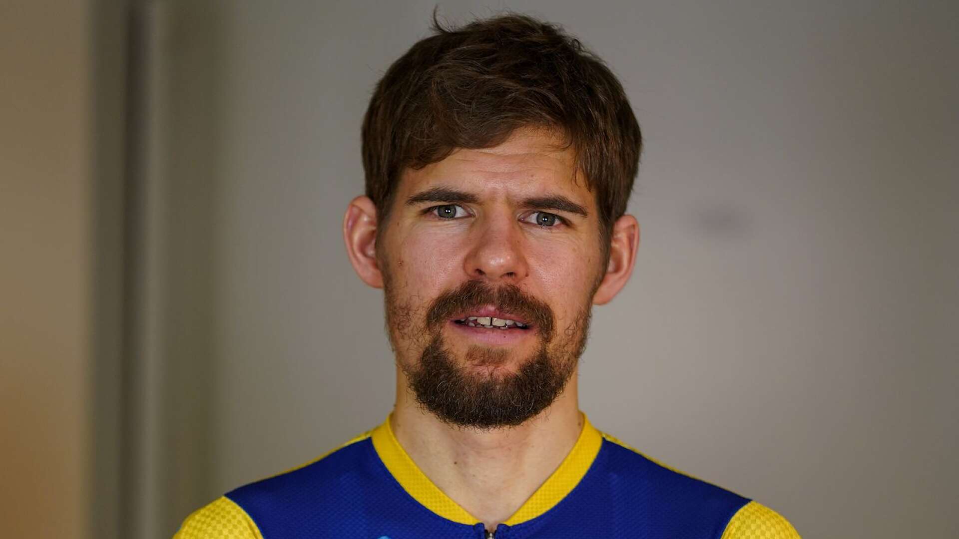 Johan Norén är en av tre svenska herrar som representerar Sverige i VM i e-cykling.