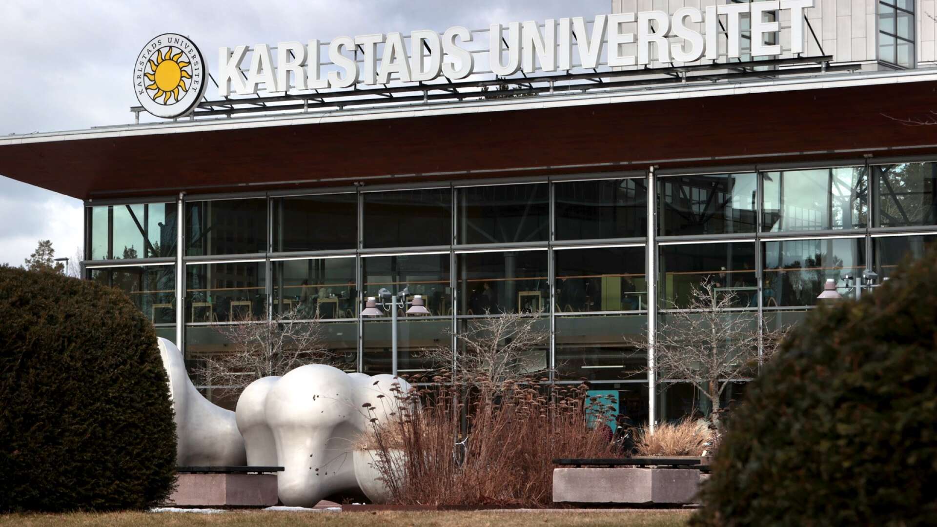 Rektorsgruppen på Karlstads universitet beklagar situationen som uppstått.