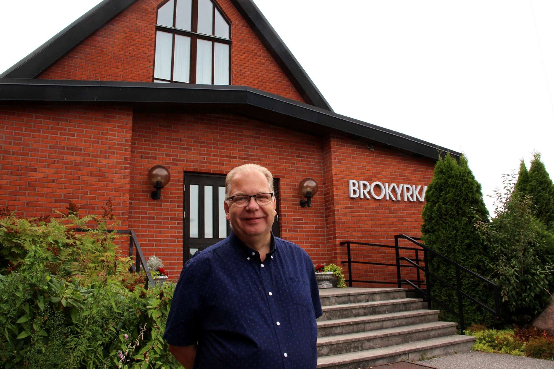 Jan Gustafson blir nu pastor förutom i Brokyrkan i Åtorp, där bilden är tagen, även i Hova och Gullspång. 