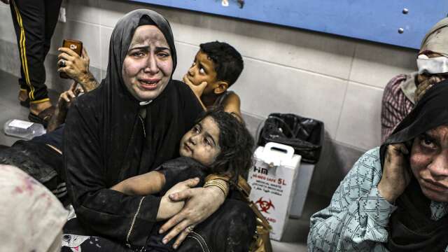 Hundratals skadade och döda palestinier efter en explosion vid ett sjukhus i Gaza häromdagen. 