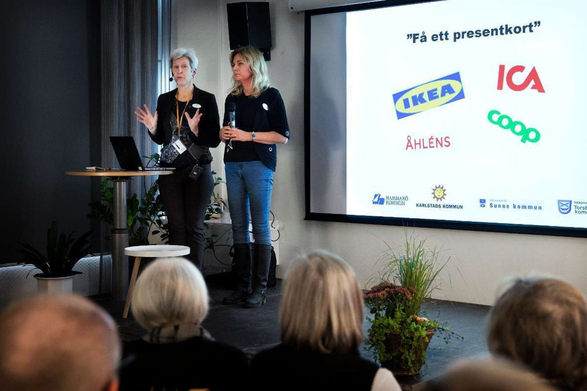 Elisabeth Eklo och Ina Johansson, konsumentrådgivare på Karlstad kommun.
