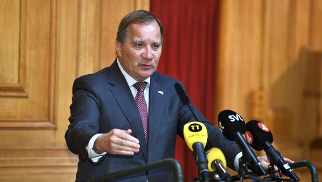 S-ledaren Stefan Löfven kan tänka sig att tillträda som ny statsminister, utan att först ha säkrat stöd för en ny regerings budget.