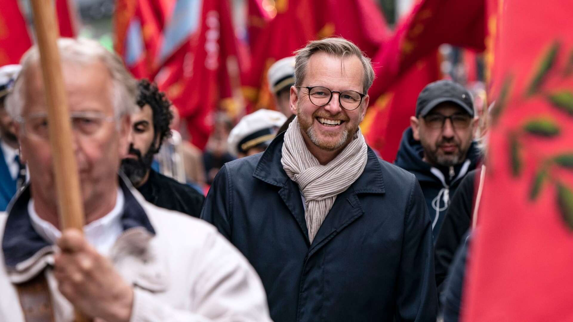 Inrikesminister Mikael Damberg i Socialdemokraternas förstamajtåg förra året.